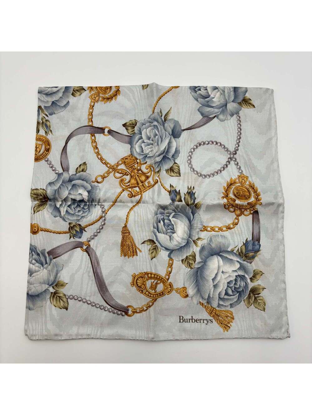 Burberrys Blue Rose & Gold Chain Square Scarf 23” – 1980s–1990s - Picture 3 of 3